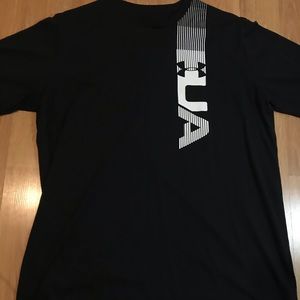Under armour black and white tee